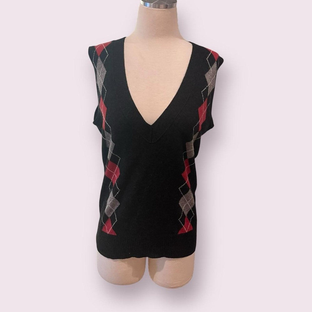 Cabi black, grey, and red argyle knit sweater vest knitwear